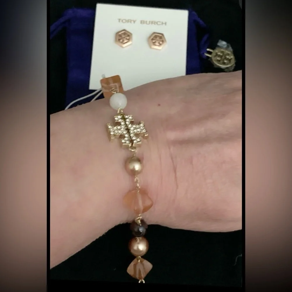 🔥🔥🔥ONE ITEM DEAL OF THE DAY Tory Burch Authentic Bracelet Set Reduced Buy Now